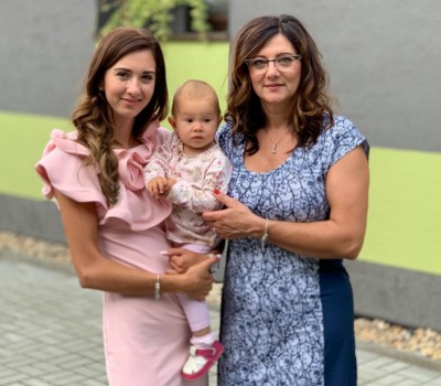 Šila dětem, potom pro průmysl a nyní tiskne i vlastní vzory látek!